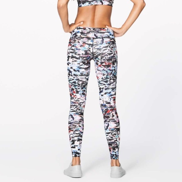 Lululemon Wunder Under Low-Rise Tight *Full-On Luxtreme 28"
Culture Clash Multi - Picture 2 of 8